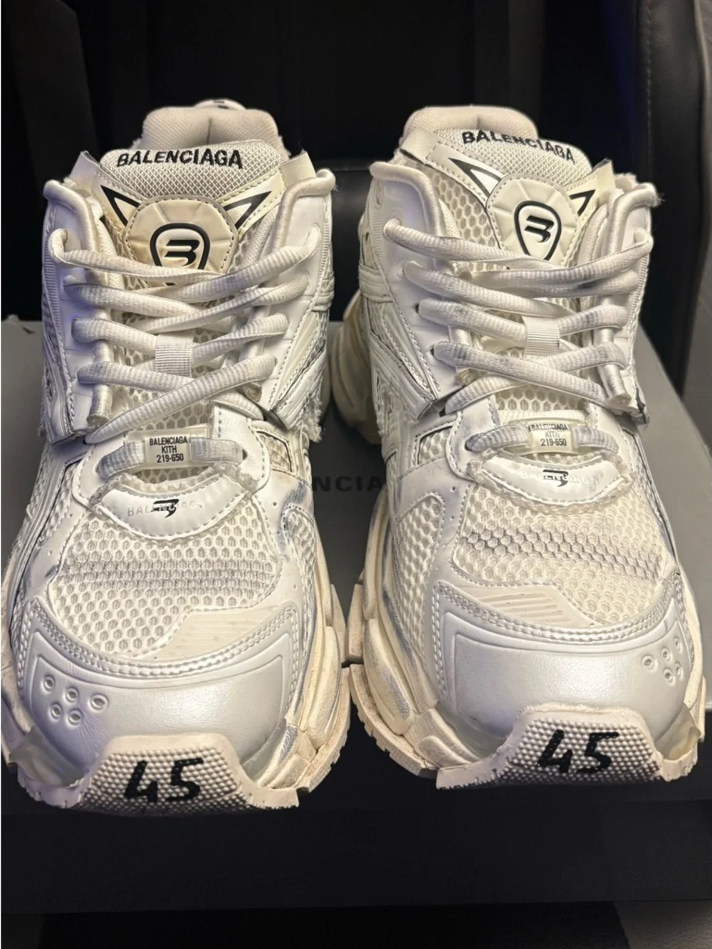 Balenciaga Runners ‘White’ - Picture 2 of 11